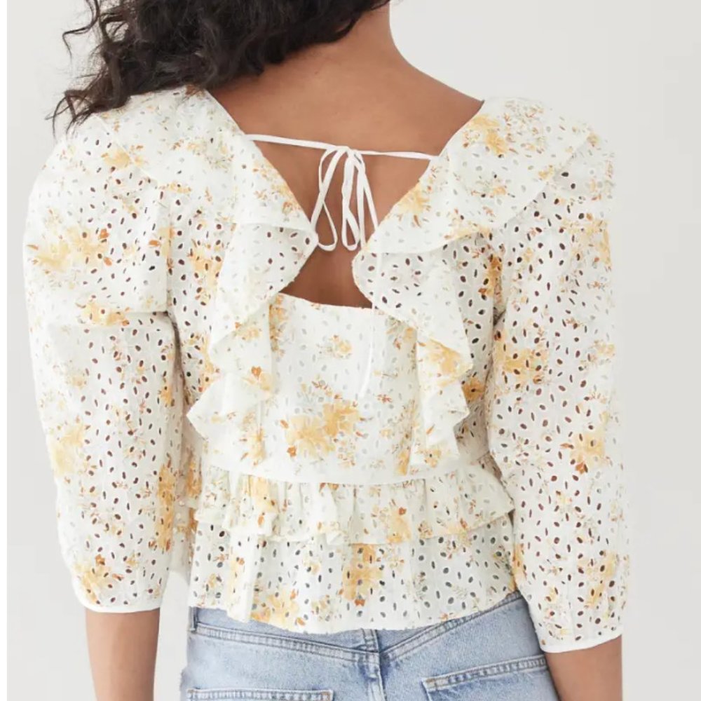 Floral Ruffle Top - Picture 2 of 6